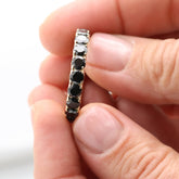 Inel Eternity cu diamante negre 2.10ct din aur alb de 18k